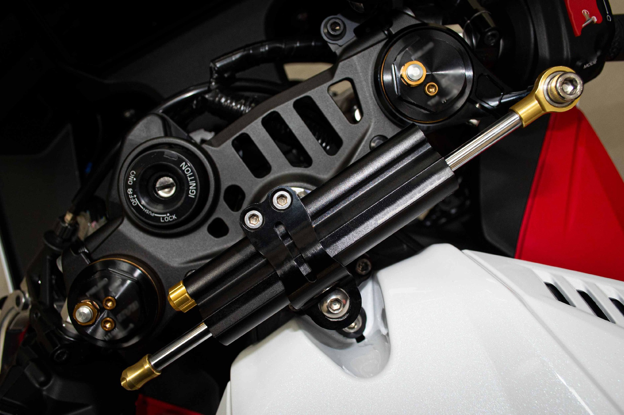 لـ YZF-R9 YZF R9 2025 2026، دع - مراجعة Steering Damper Stabilizer Kit Cnc وسعره